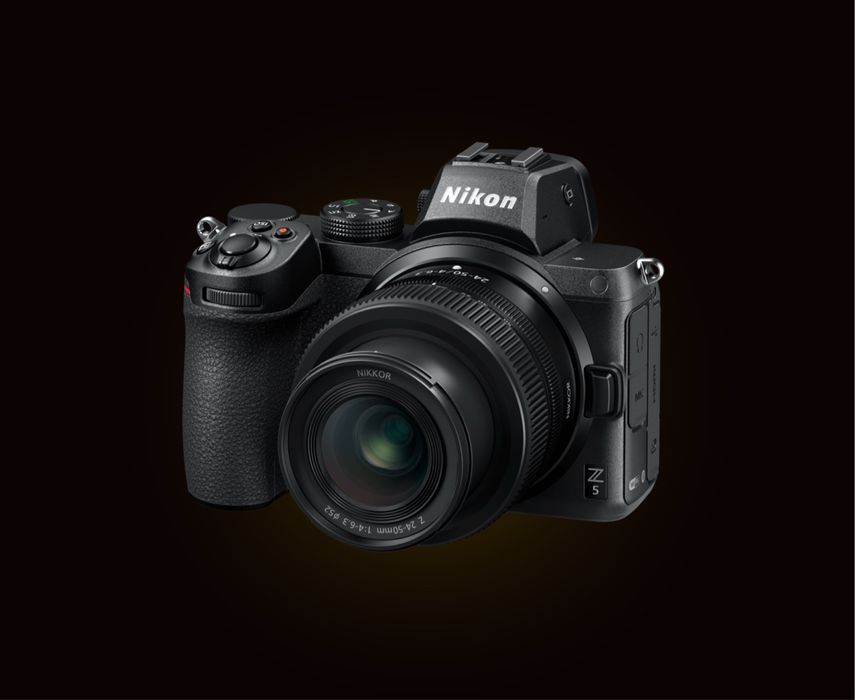 Nikon z5+2 обьектива родной и 85мм 1.8 и ftz адаптер и Сумка