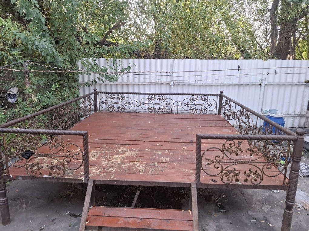 Тапчан 3×3. Қыста жинап қоюға болады.