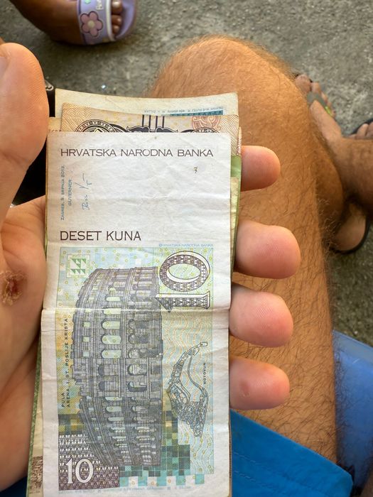 vând bancnote pentru colecționari