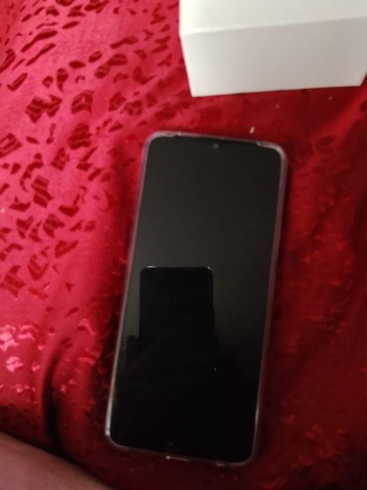 Продам срочно смартфон телефон виво Y03