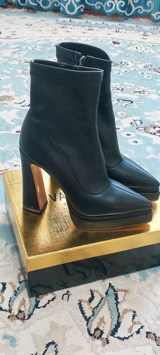 Продам осенние сапоги