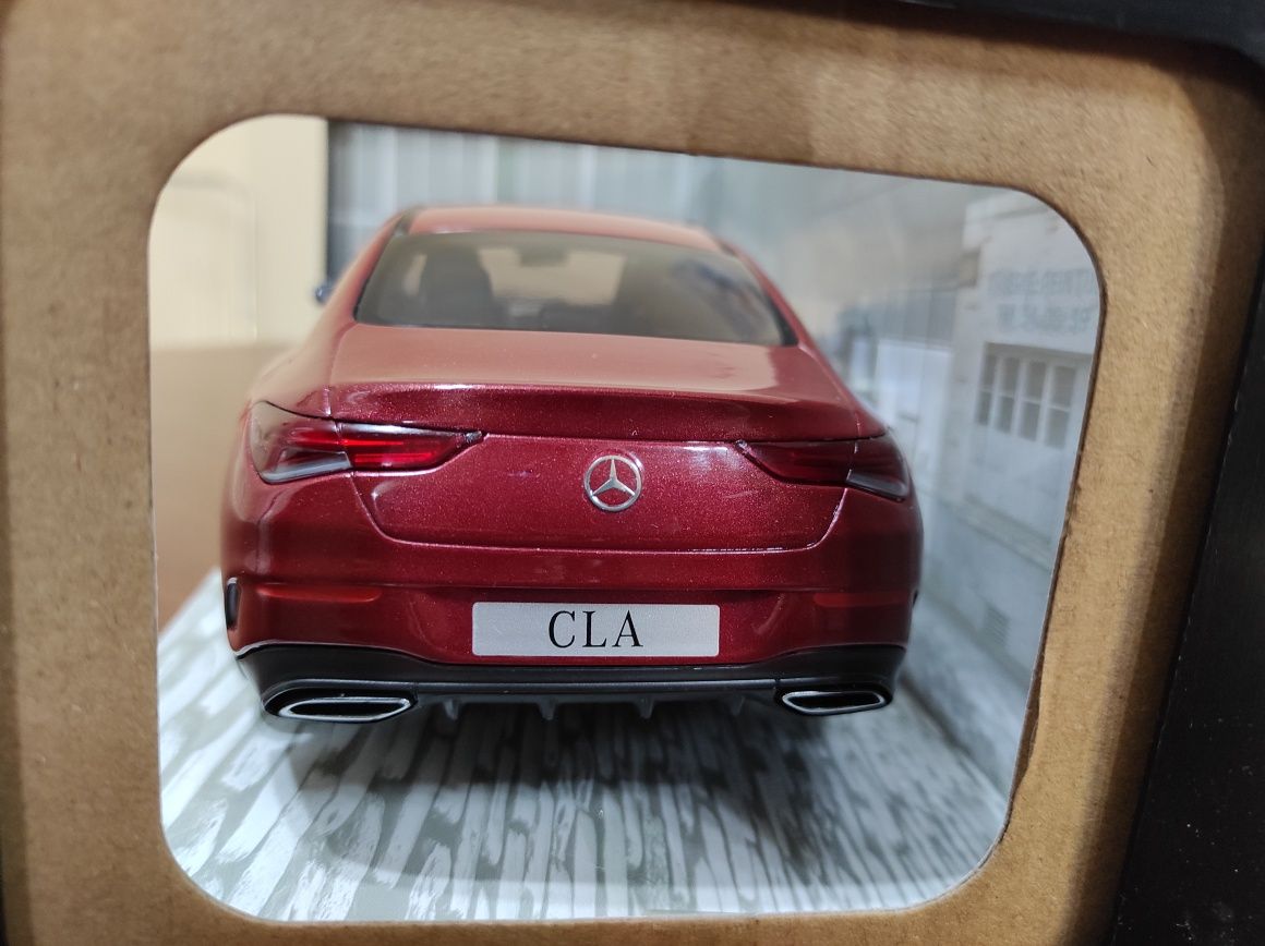 Machetă 1:18 Mercedes CLA, nouă în cutie.