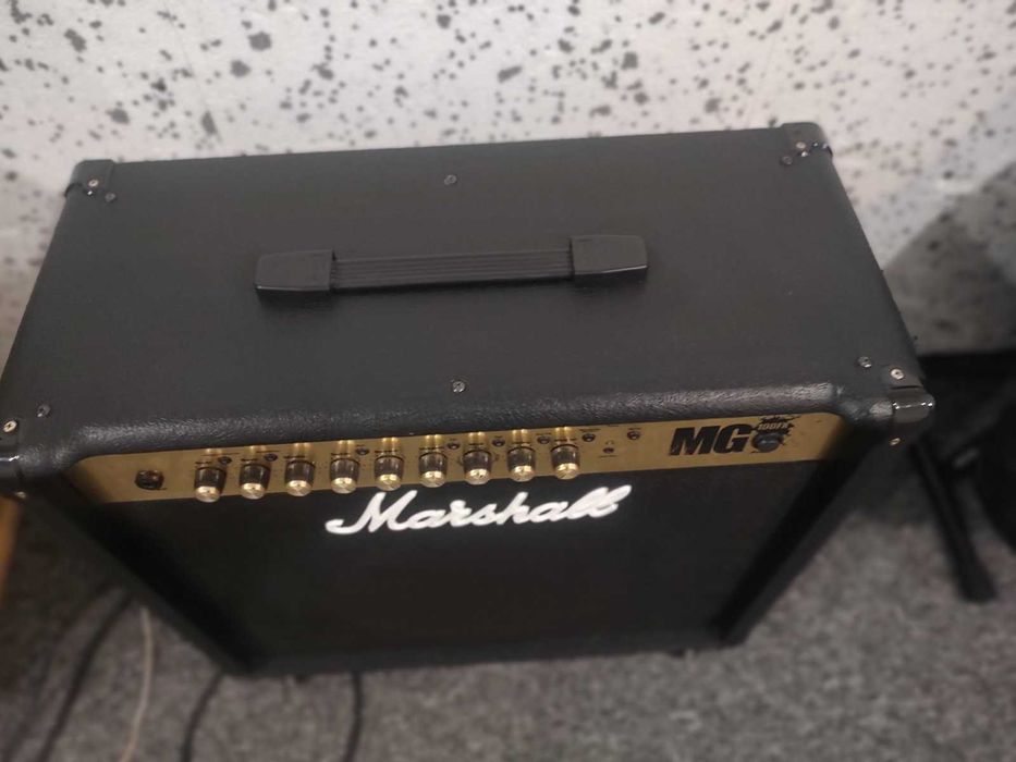 Китарен усилвател Маршал