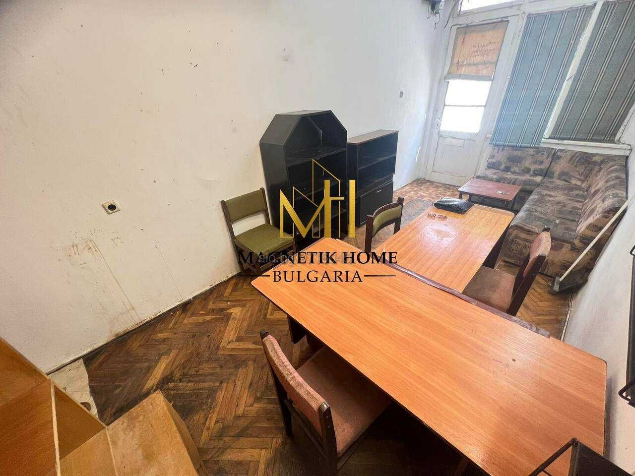 Дава се под наем Магазин в Бургас, Център - 20 кв.м за 127.5 € - Снимка #2