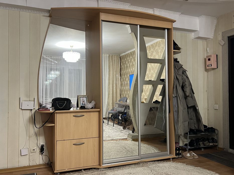 Продам прихожую, купе!