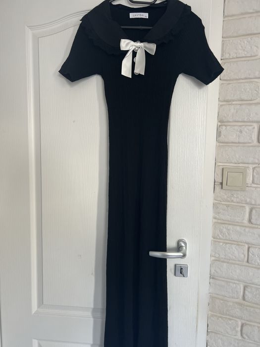 Елегантна рипсена рокля.