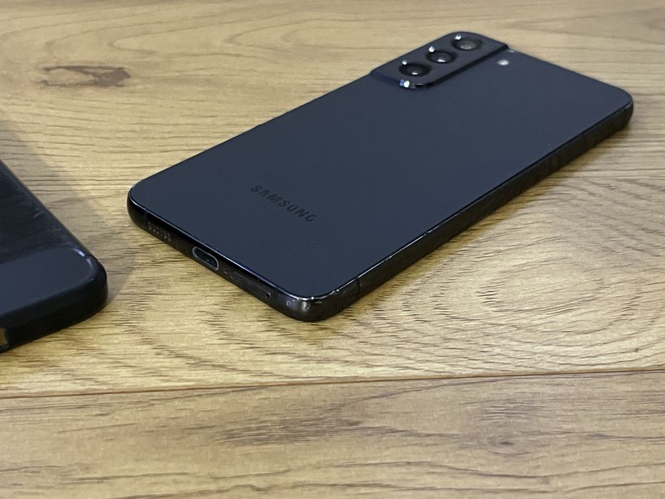 Бартер Samsung S22 plus 256gb черен