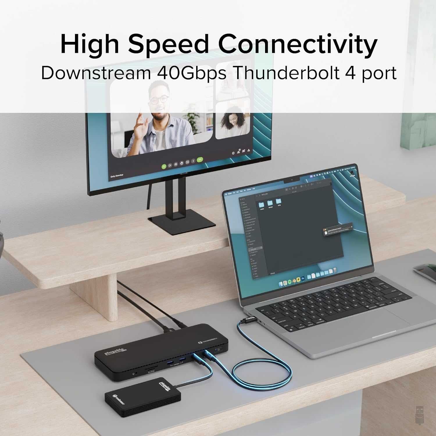 Plugable докинг станция Thunderbolt 4, един 8K или два 4K HDMI, 100 W
