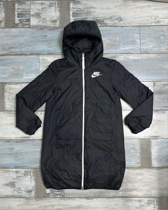 Дамско яке Nike – размер S, отлично състояние, двулицево