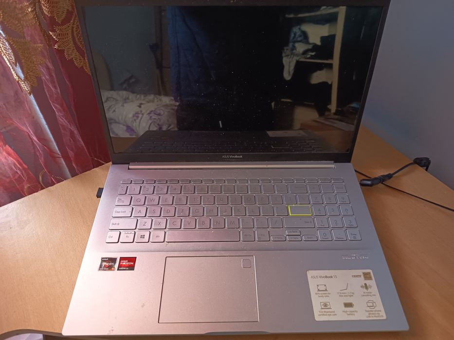 Laptop asus vivobook 15 Oled