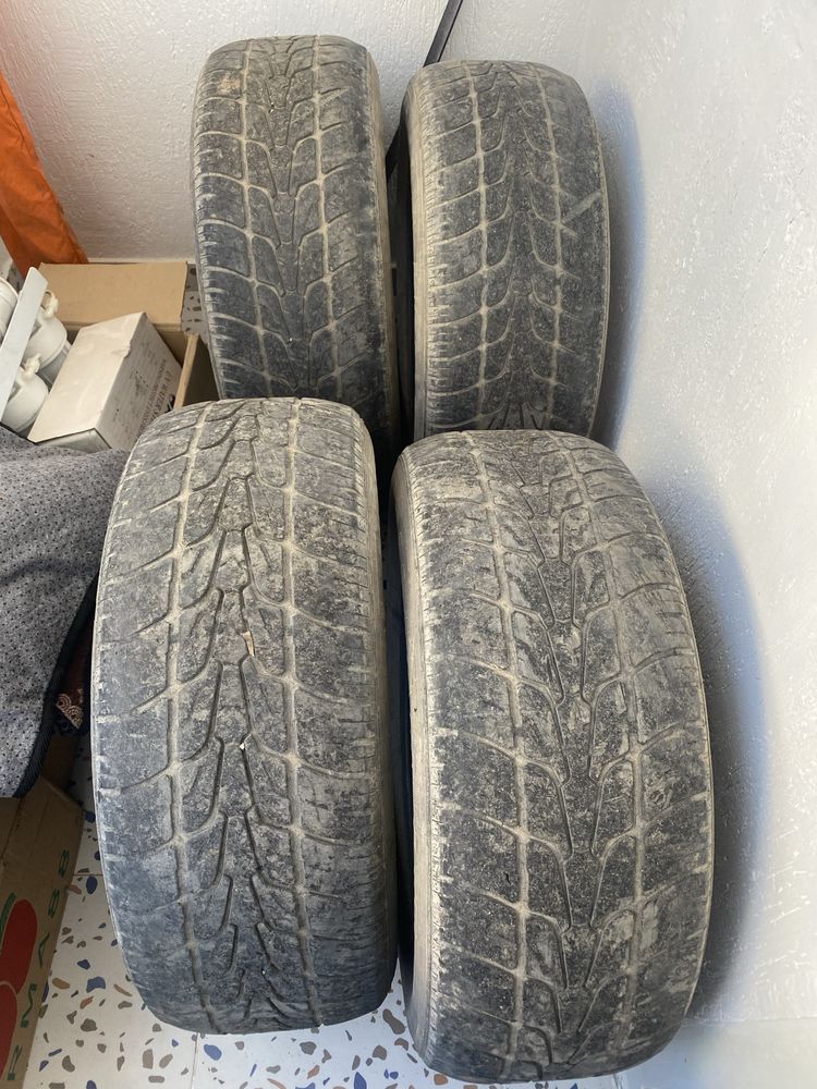 Продам Шины б/у 235/60 R16