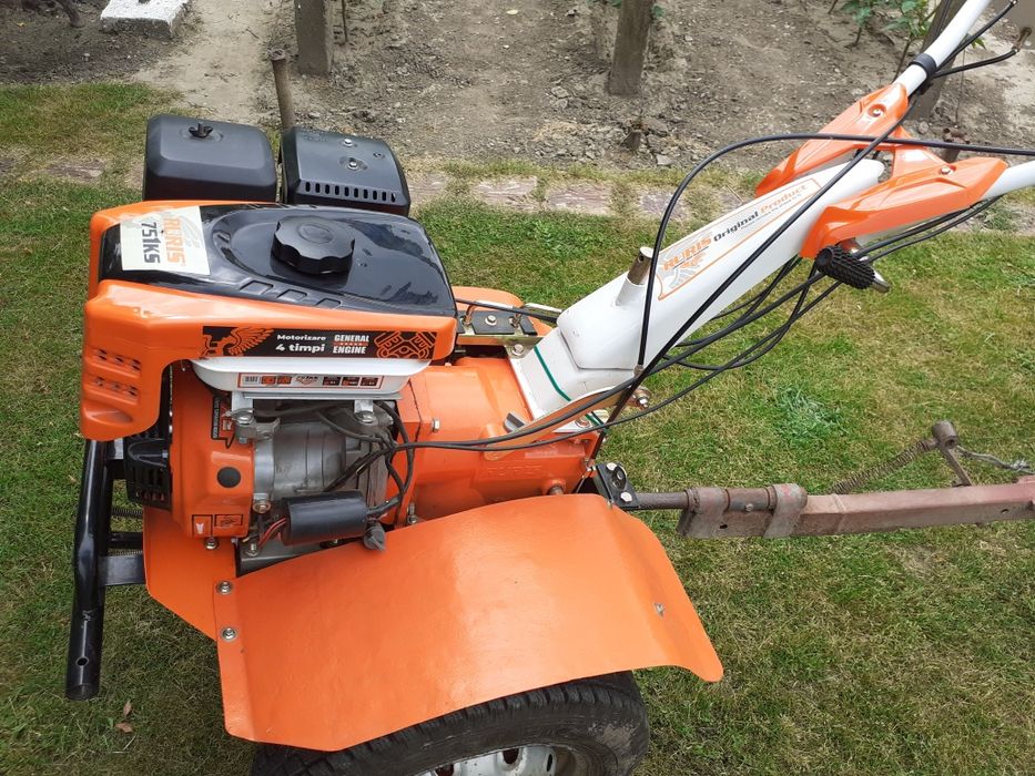 De vanzare Motocultor și remorca