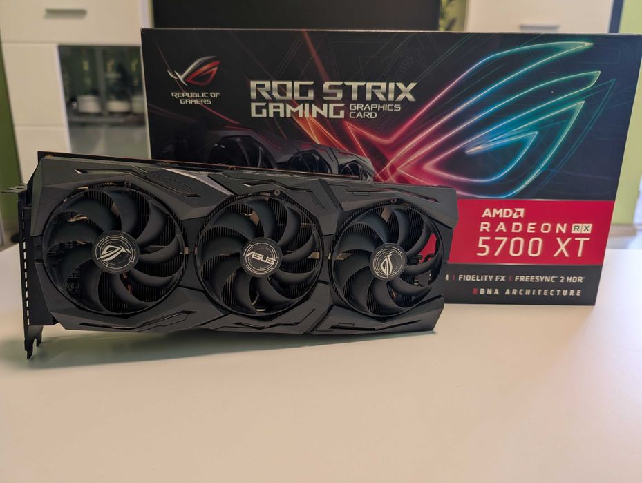 AMD Radeon 5700XT Asus Strix