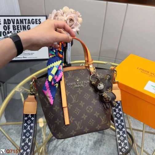 Geanta de mana dama Louis Vuitton 635-87-1