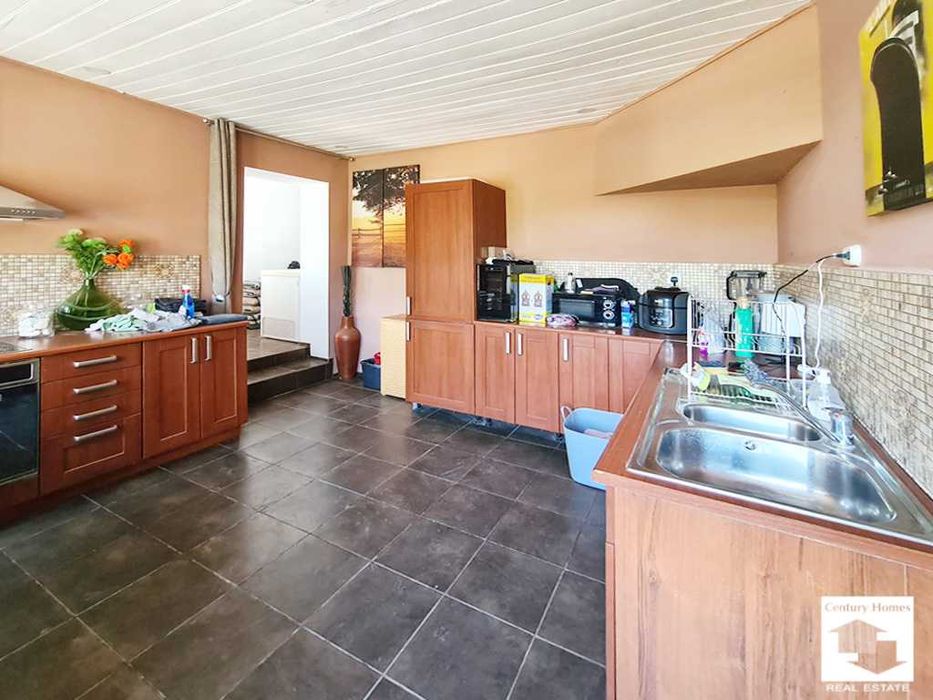 Продава се Къща в с. Стефан Стамболово, Област Велико Търново - 190 кв.м за 1448 €/кв.м - Снимка #10