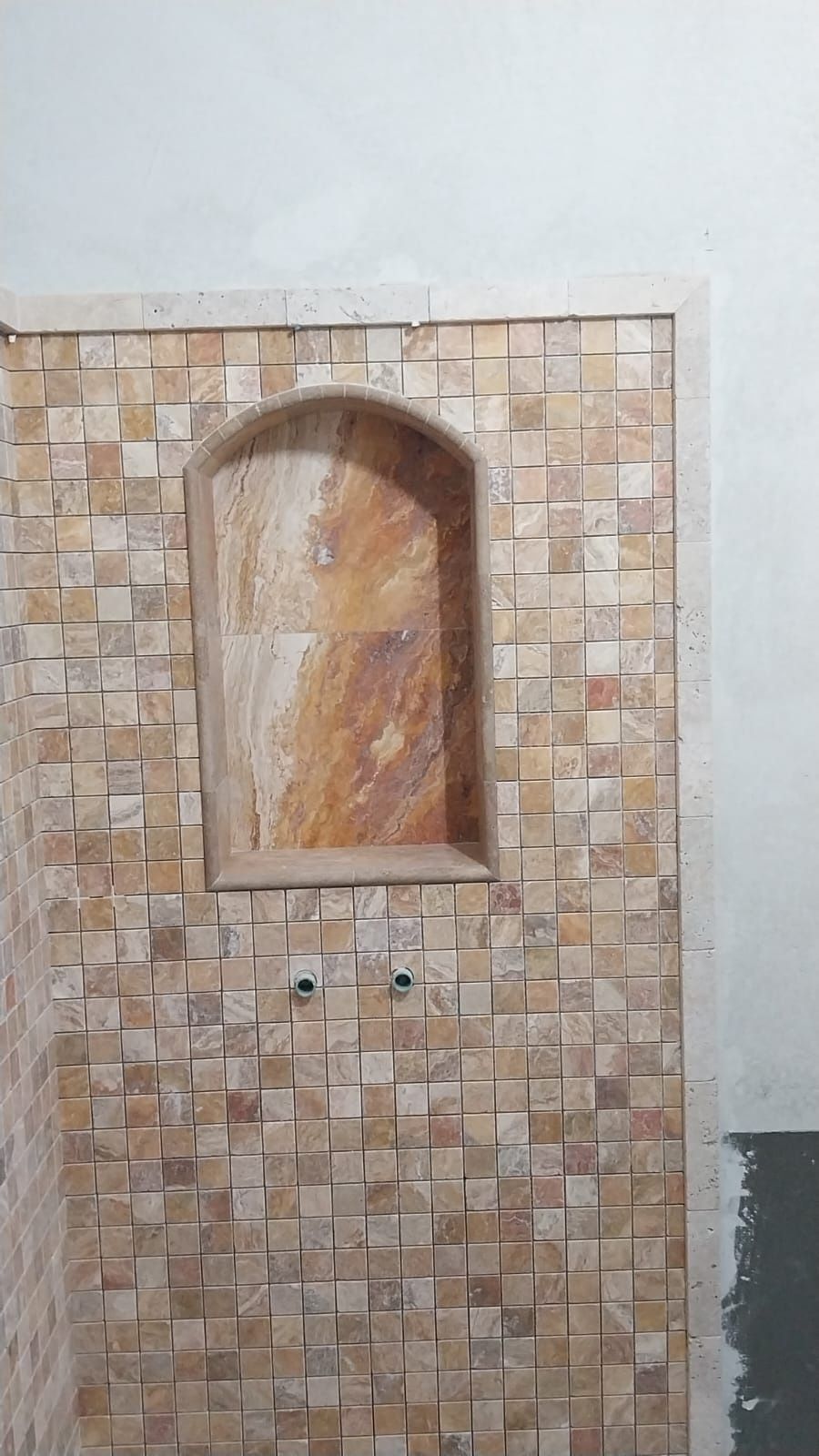 Executam montaj gresie și faianță, placări cu Klincher, montaj trepte,