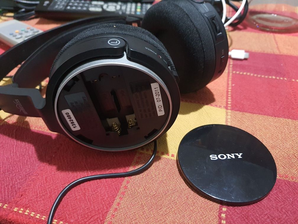 Wireless Stereo слушалки SONY - безжични слушалки