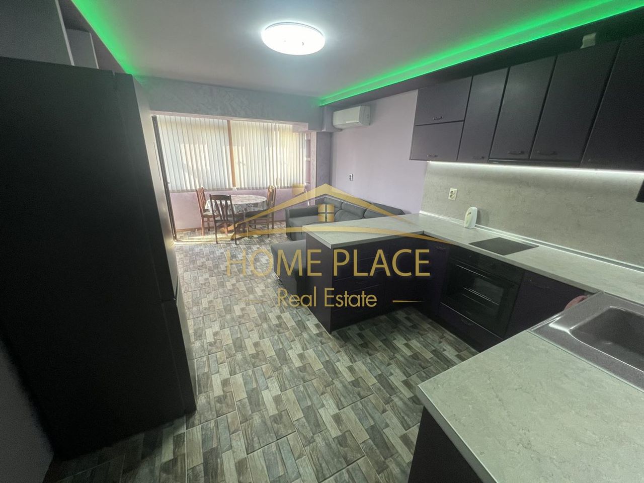 Дава се под наем Четиристаен апартамент в Варна, Левски - 100 кв.м за 688.5 € - Снимка #1