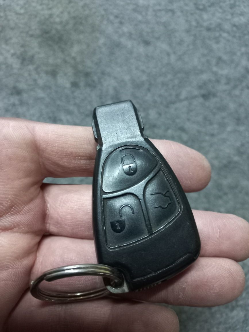 Ключ рибка за  Е клас W211
