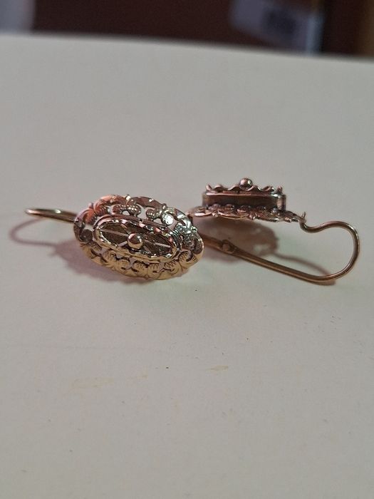 Cercei boierești din aur de 14k model coșuleț