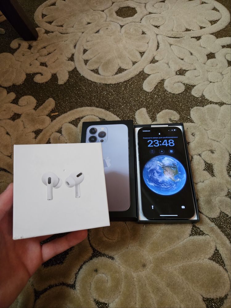iPhone 13 Pro Max (Голубой) — 256 ГБ + AirPods Pro в подарок.Срочна!