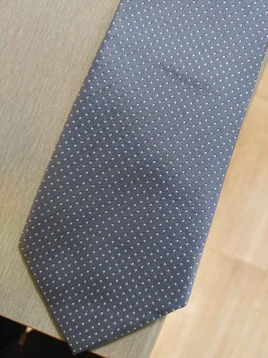 Синя вратовръзка от ZARA