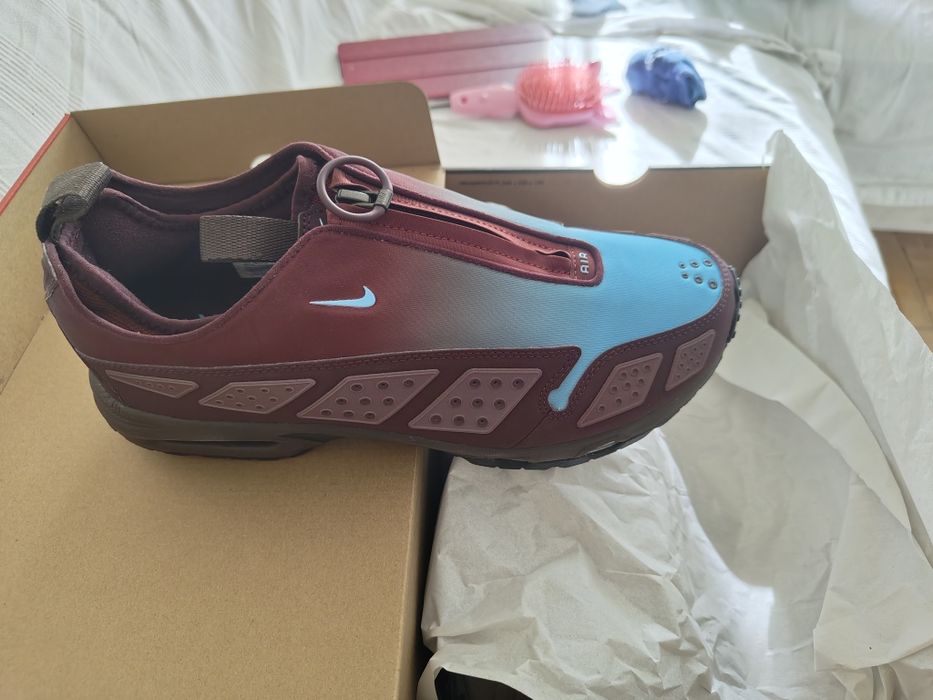 Маратонки Nike W Air Max SNDR
Burgundy Crush/ Baltic Blue-Baroque Brow