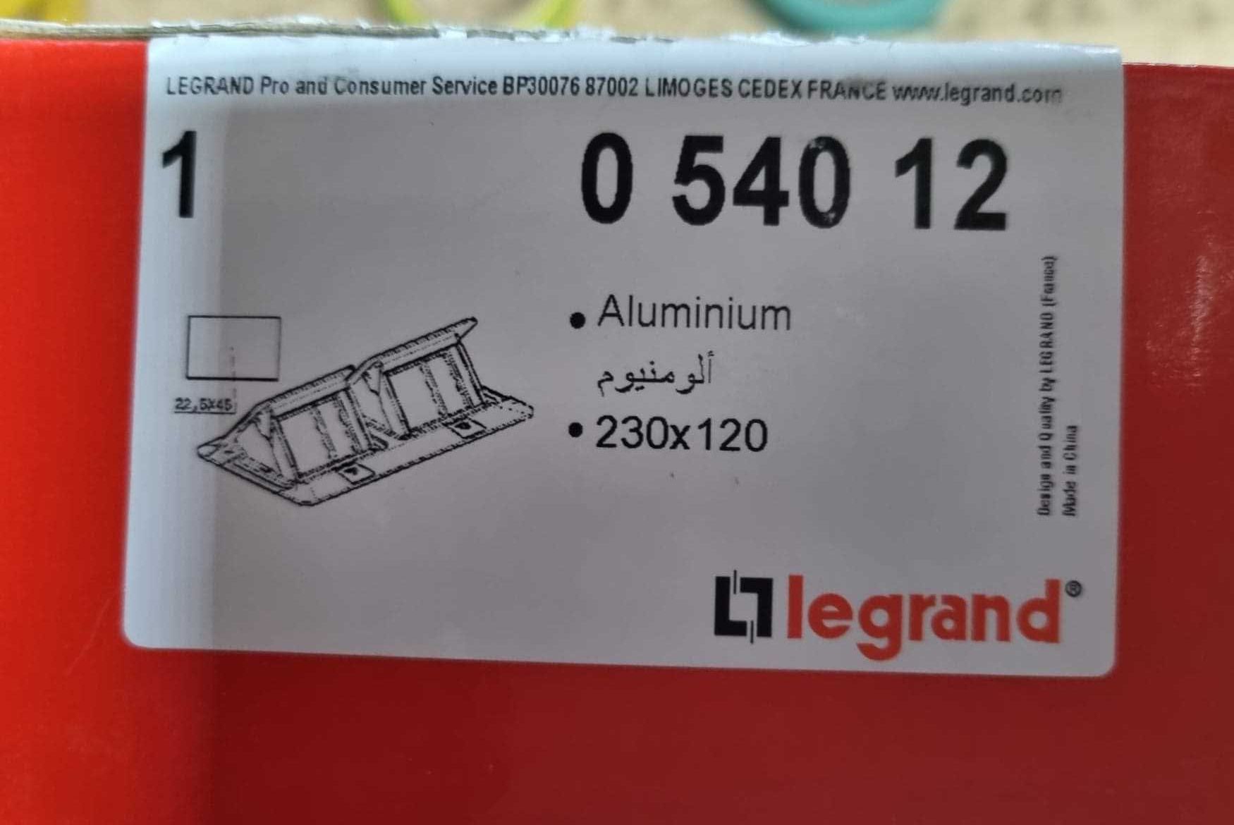 Priza pardoseala-blat Legrand 6 module