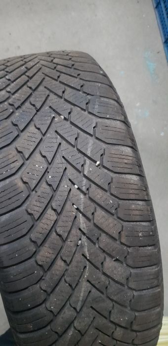 Vand anvelope  205 55 16  iarna Continental made in Germany