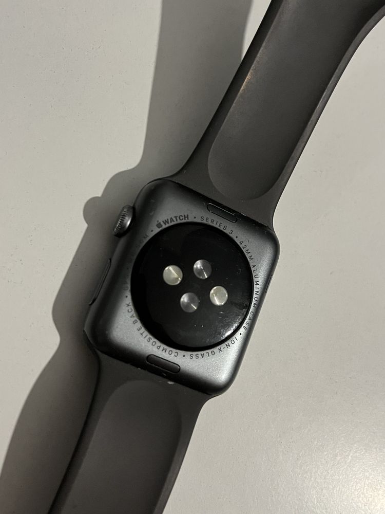 Apple Watch Series 3 42мм