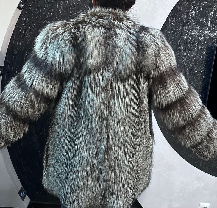 Продам шубу из чернобурки