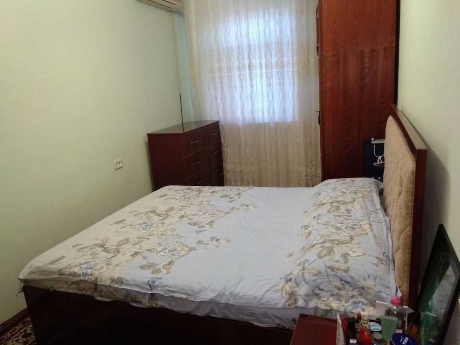 Сотилади 3 хонали Чилонзор метро 16 квартал. Гул бозор тогрисида