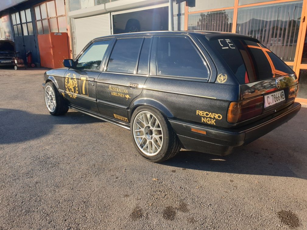 BMW Е30 318i Touring на части