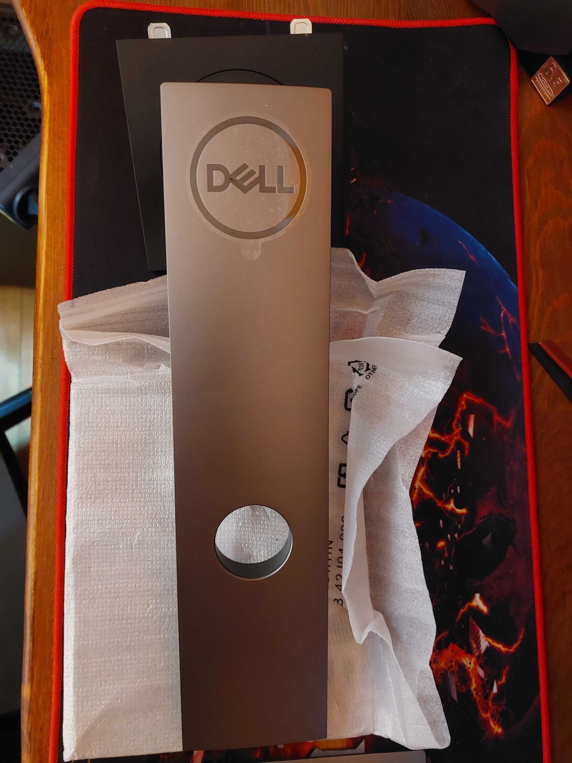 Монитор DELL P2213T