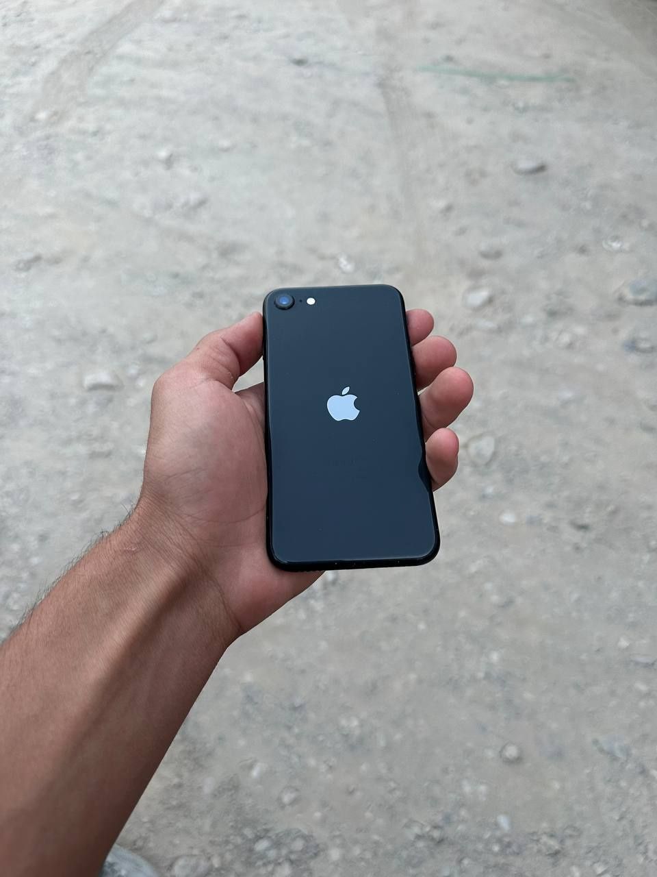 Iphone 8 LLA Yomkis 100% usileney zaryadchigi bor SE korpis qoyilgan