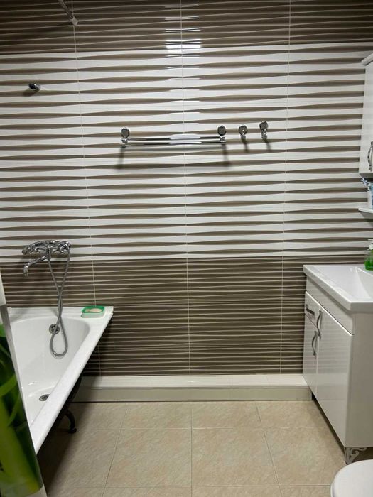 Продается 1/3/5 на Лисунова -4  (армянские дома) с ремонтом и мебелью