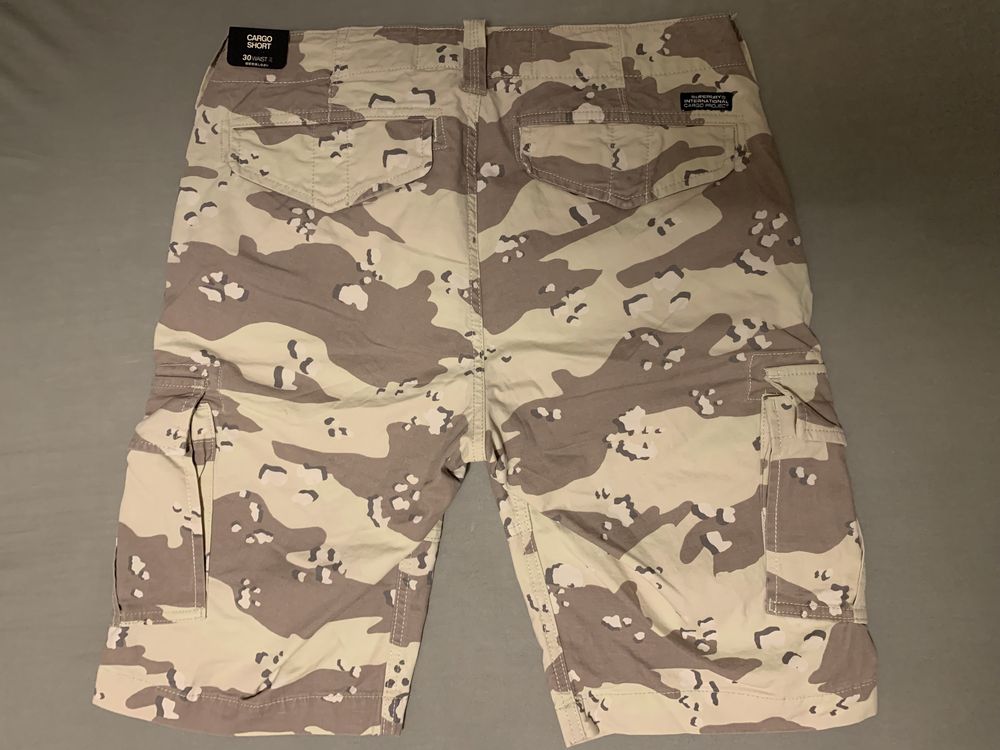 Superdry Core Cargo Shorts noi cu eticheta masura M