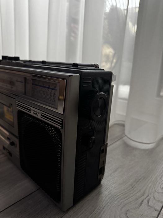 Vând radiocasetofon JVC RC-646L fabricat în 1980