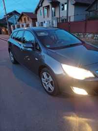 Opel astra  j 2011