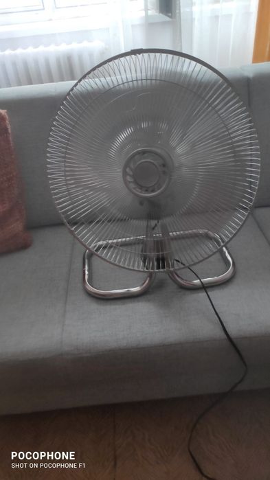 Ventilator de podea