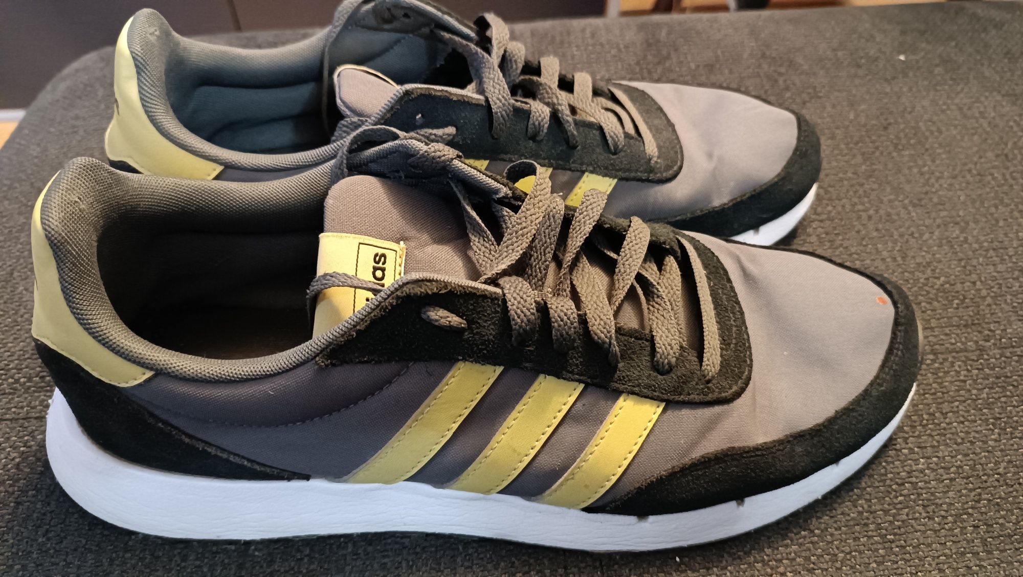 Маратонки Adidas