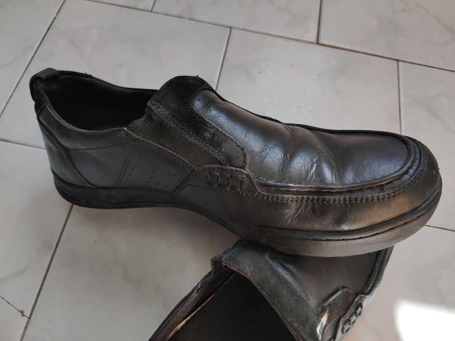 Черни мъжки обувки