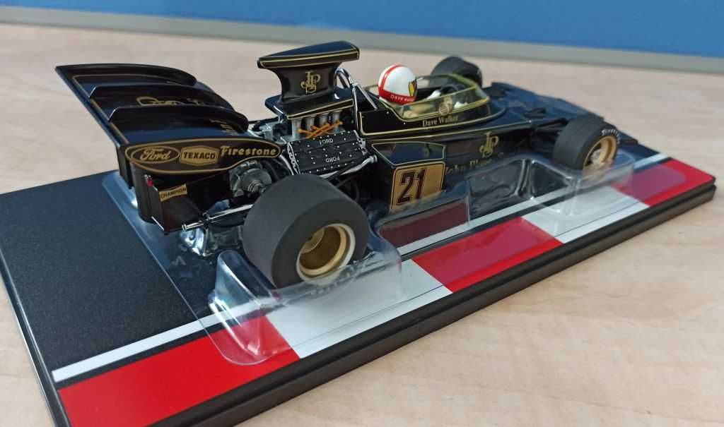 Macheta Lotus Ford 72D D. Walker Formula 1 1972 - MCG 1/18 F1