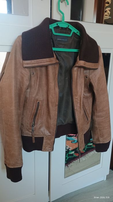 Geaca din piele de vanzare