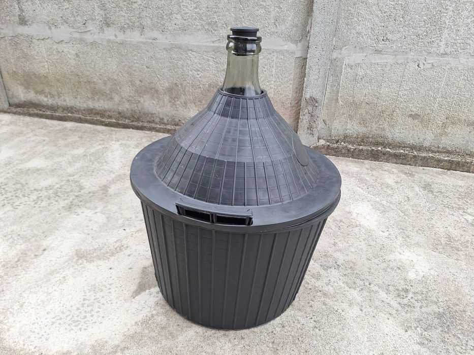 Vand Balon de Sticla de 54 litri, Folosit putin In Stare Foarte Buna