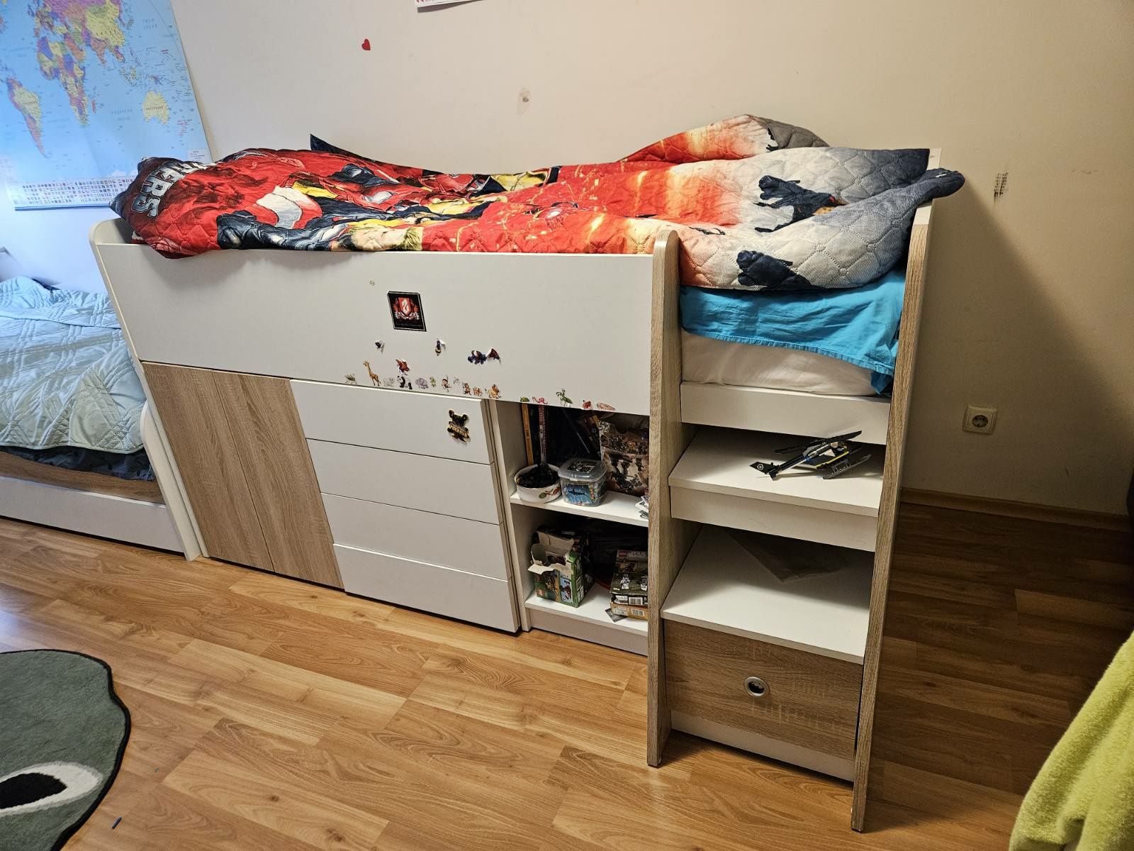 Високо легло за матрак 90/200 в отлично състояние