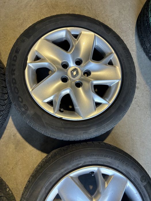 Jante tabla R16 Renualt Megane 5x114,3 cu capace iarna