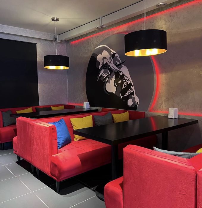 Продам  мебель для ресторана