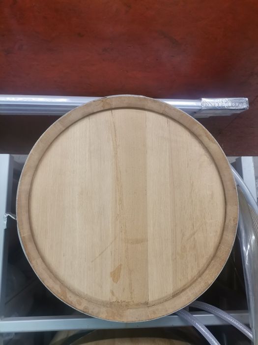 Продавам дъбово буре за ракия.