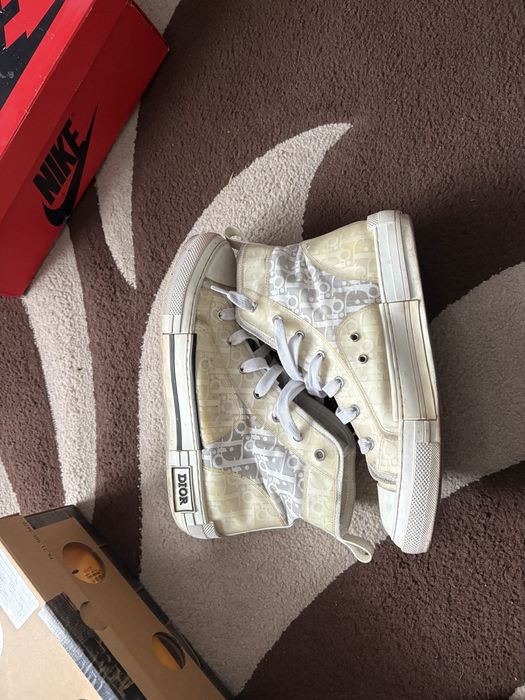 Dior B23 Triple White